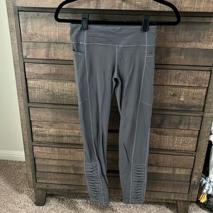 Athleta girl size xl with side pockets